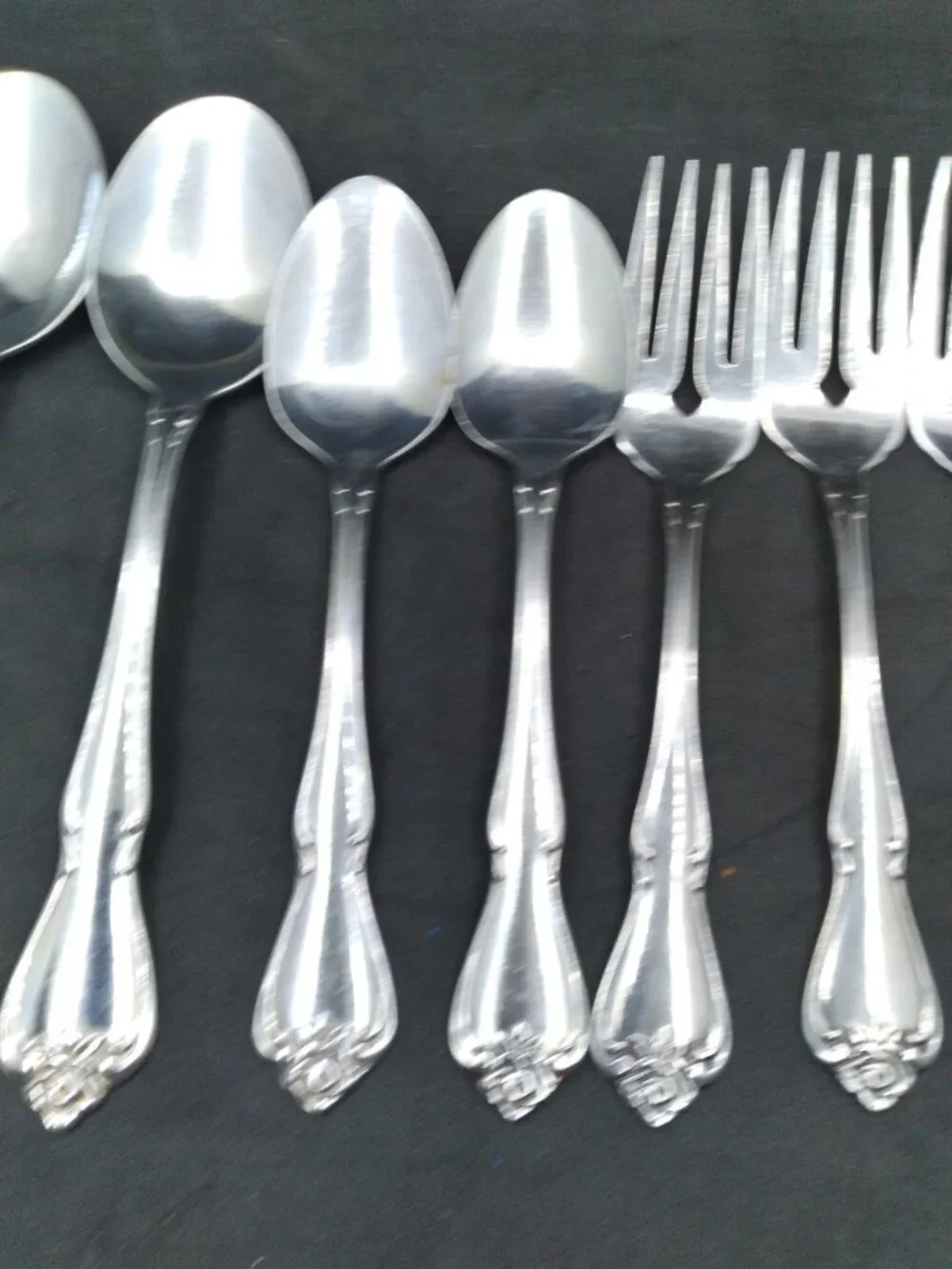 Set 11 Rogers 1881 Oneida Arbor Rose pattern small Forks and spoons teaspoons